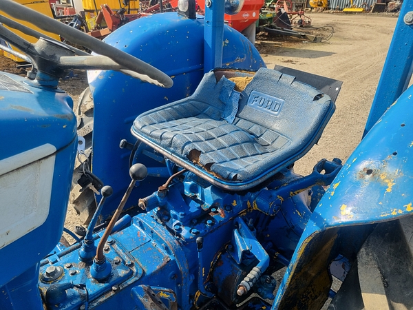 Chris Atkin & Son Ltd - Ford 3000